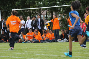 Team Orange cheering on Bethany
